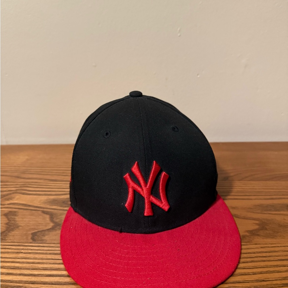 New York Yankees New Era 59Fifty Men's Black Fitted Hat Size 7 1/8